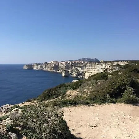 Duplex Plein Sud Sur Le Port De Bonifacio *