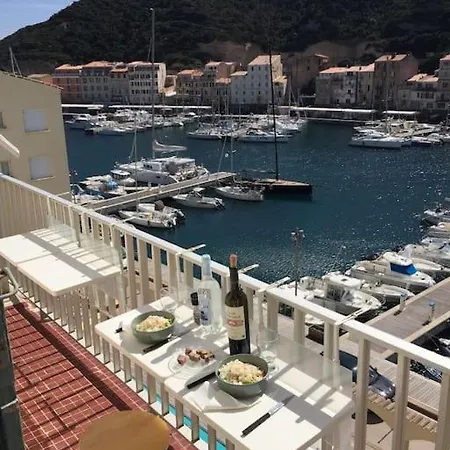 Duplex Plein Sud Sur Le Port De Bonifacio *