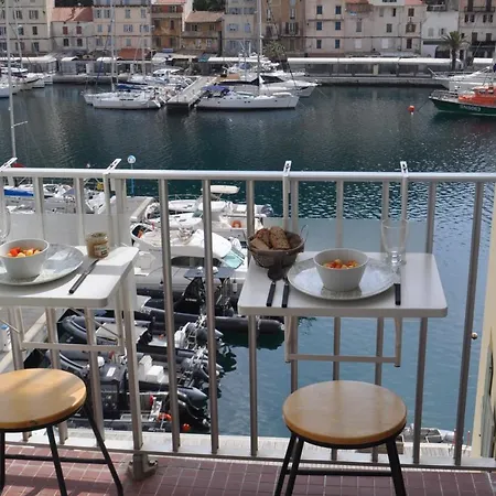 Duplex Plein Sud Sur Le Port De Bonifacio Apartment